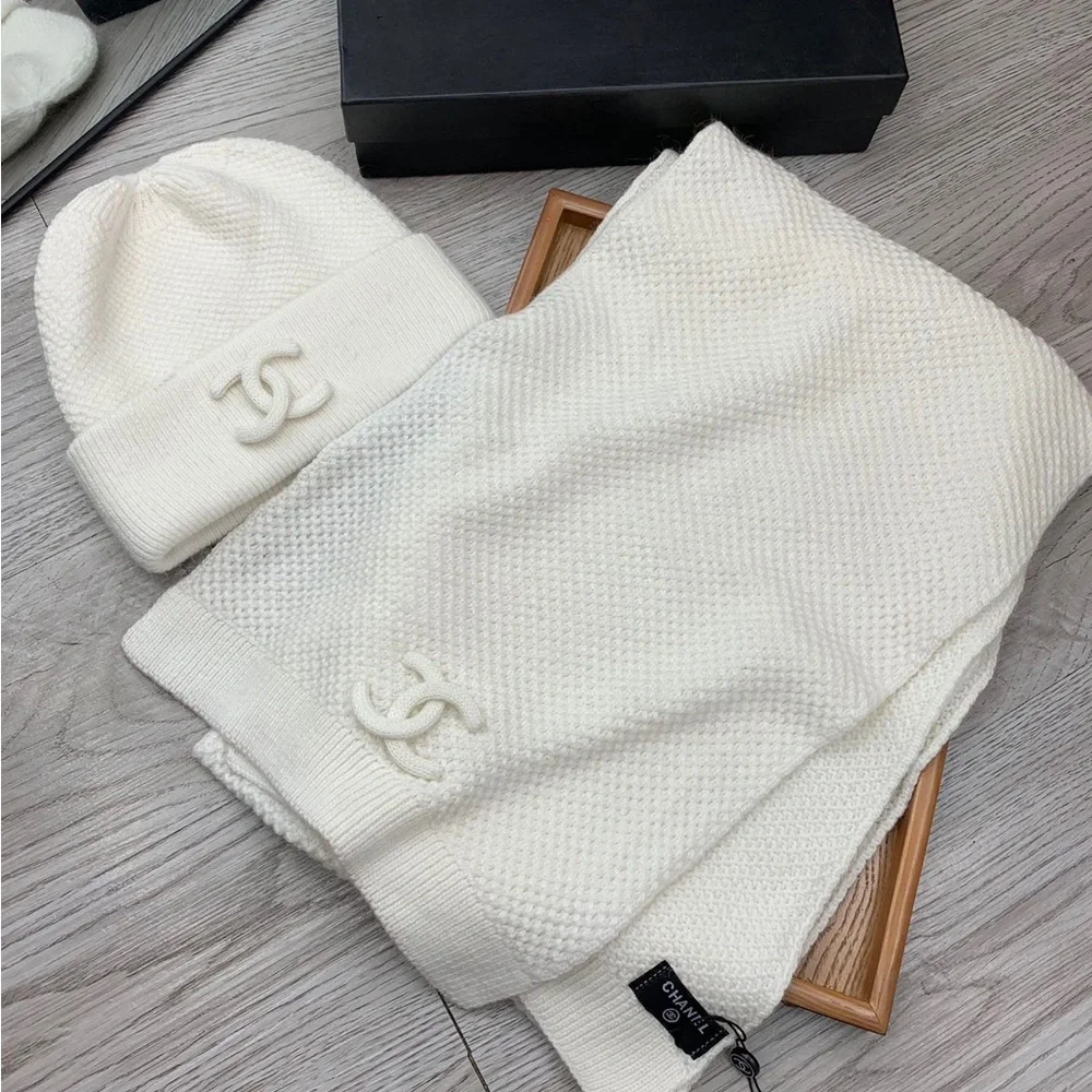CHANEL Cream Knit Beanie & Scarf Set